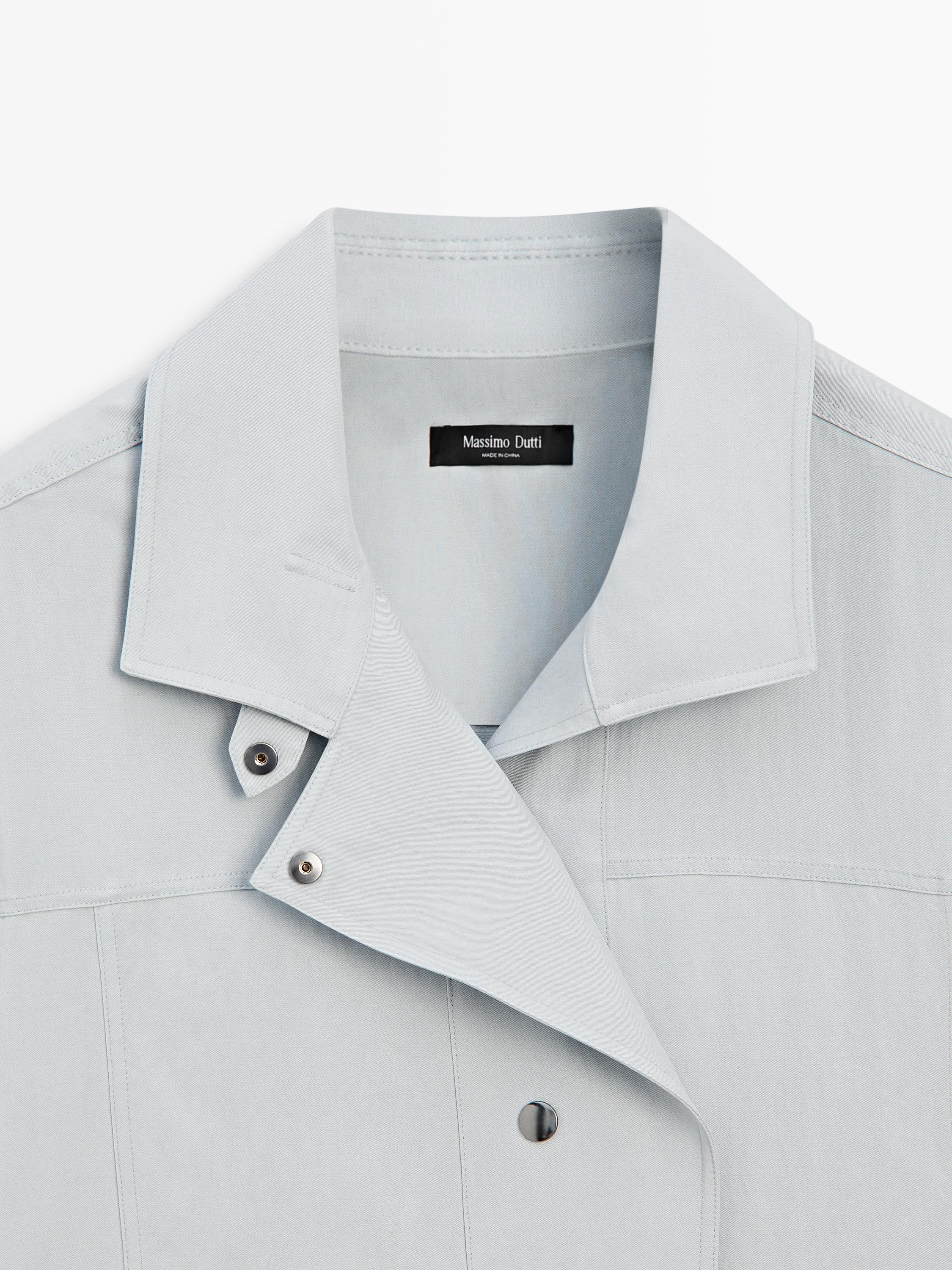 Flowing shirt with button details